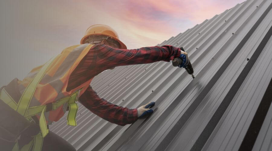 Professional gutter cleaning in Lakeside, AZ